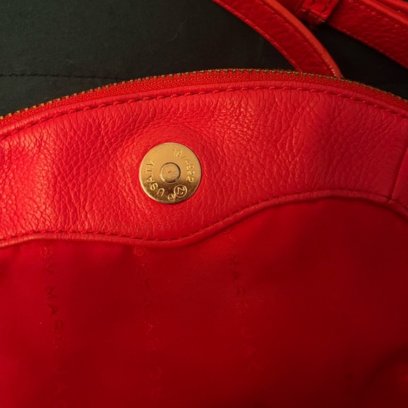 Authentic Red Marc Jacobs Natasha Purse - Picture 6 of 8